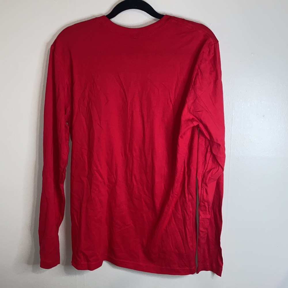 🎈Red long sleeve with green detailing “Drink up Grinches”! - Picture 6 of 7